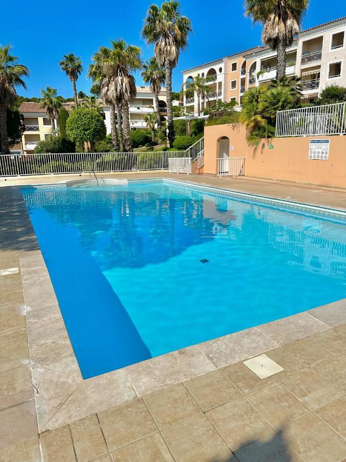 La Girelle De Vacances Giens Йер Экстерьер фото